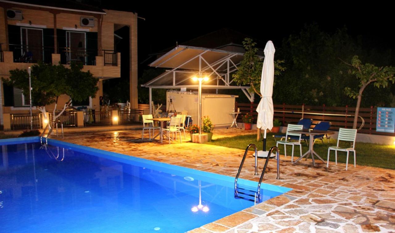 George Studios Vasiliki Extérieur photo